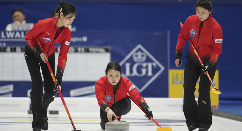 马琳上回嘲笑志戬脱黄色外套，这次轮到.