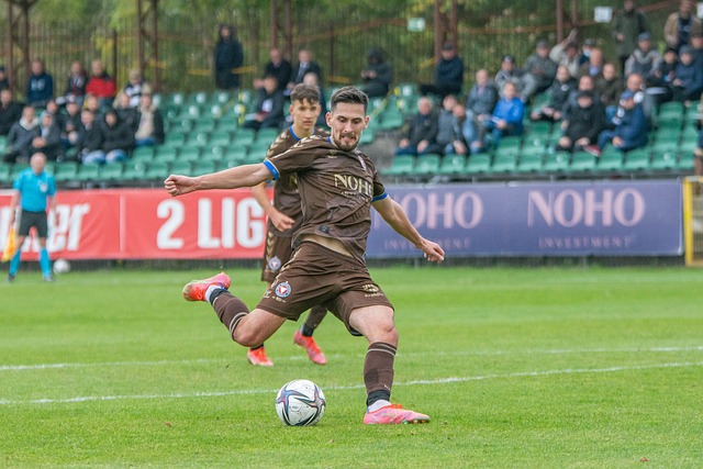 【原创】竞彩足球彩胜平负推荐：周三009欧冠-AC米兰VS赫罗纳.